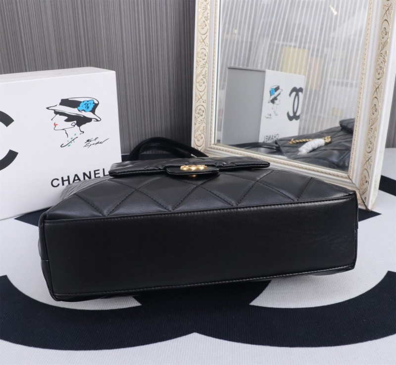 Ch**el shopping bags